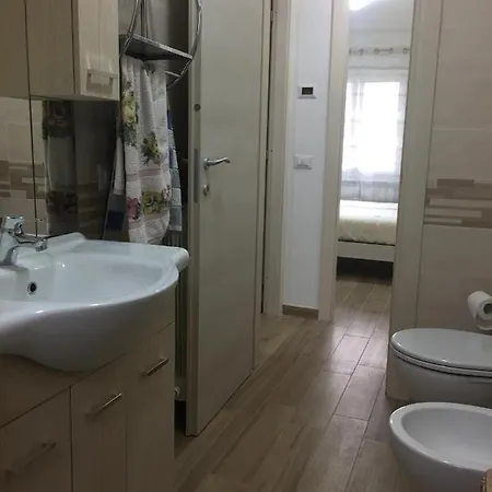 Casa Ginni Con Piscina E Giardino * Caravonica