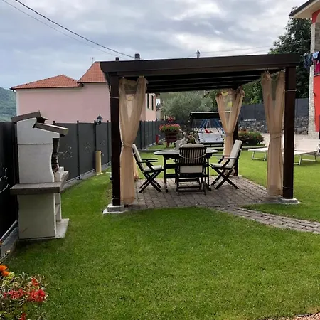 Casa Ginni Con Piscina E Giardino