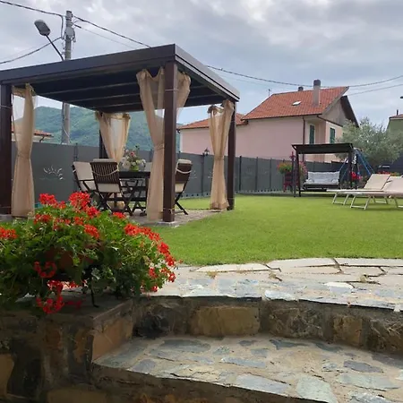 펜션 Casa Ginni Con Piscina E Giardino Caravonica