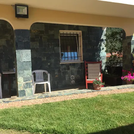 度假居 Casa Ginni Con Piscina E Giardino *