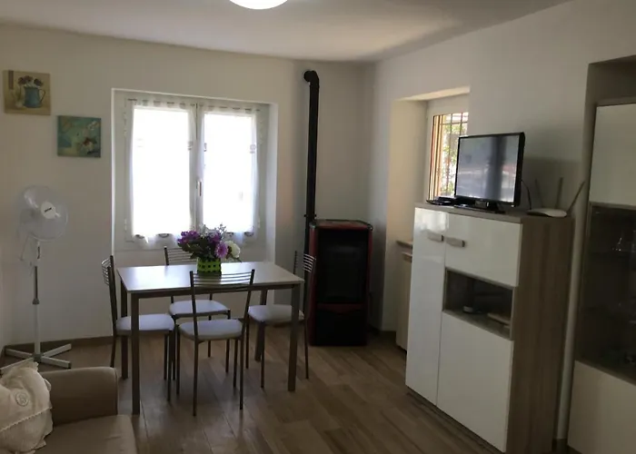 Feriehus Casa Ginni Con Piscina E Giardino *