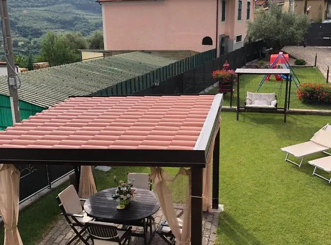 Feriehus Casa Ginni Con Piscina E Giardino