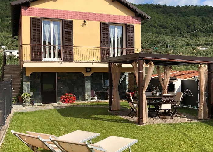 Casa Ginni Con Piscina E Giardino Vakantiehuis
