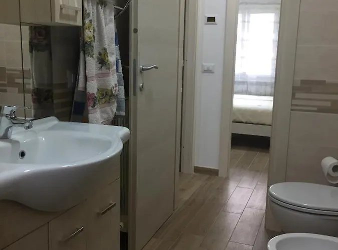 Casa Ginni Con Piscina E Giardino * Caravonica