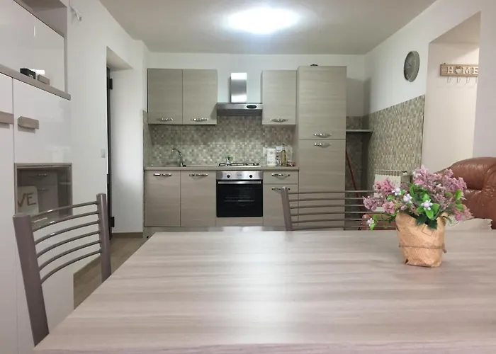 Casa Ginni Con Piscina E Giardino Caravonica